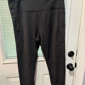 ZYIA Black Activewear Leggings with Care Label, size 16-18